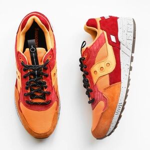 Saucony Sneakers Shadow 5000 Mars Orange Red Suede Gum Bottom Mens 7 women’s 8.5